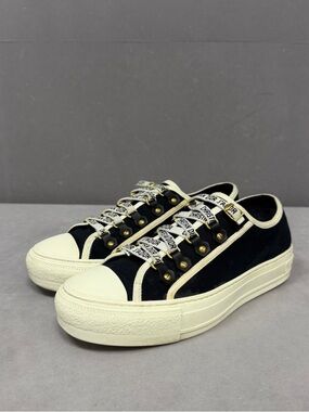 ❌sold❌Authentic Dior Women’s Black and Cream Low-Top Sneakers